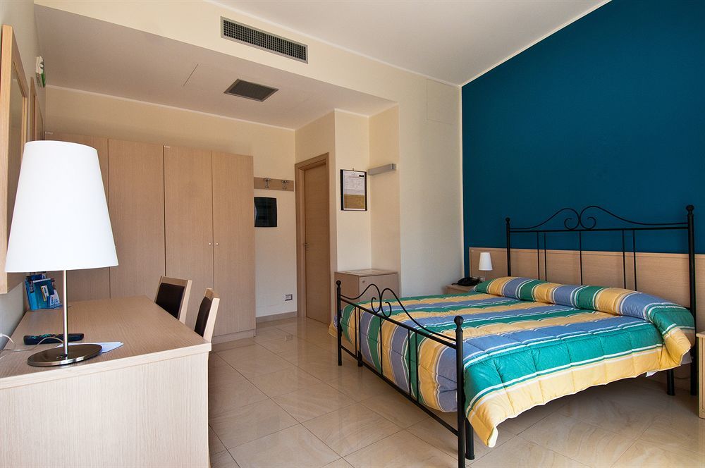 Hotel Residence Empedocle Messina Exterior photo