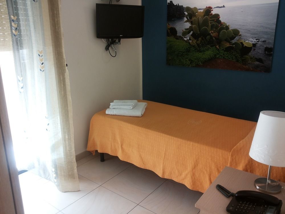 Hotel Residence Empedocle Messina Exterior photo