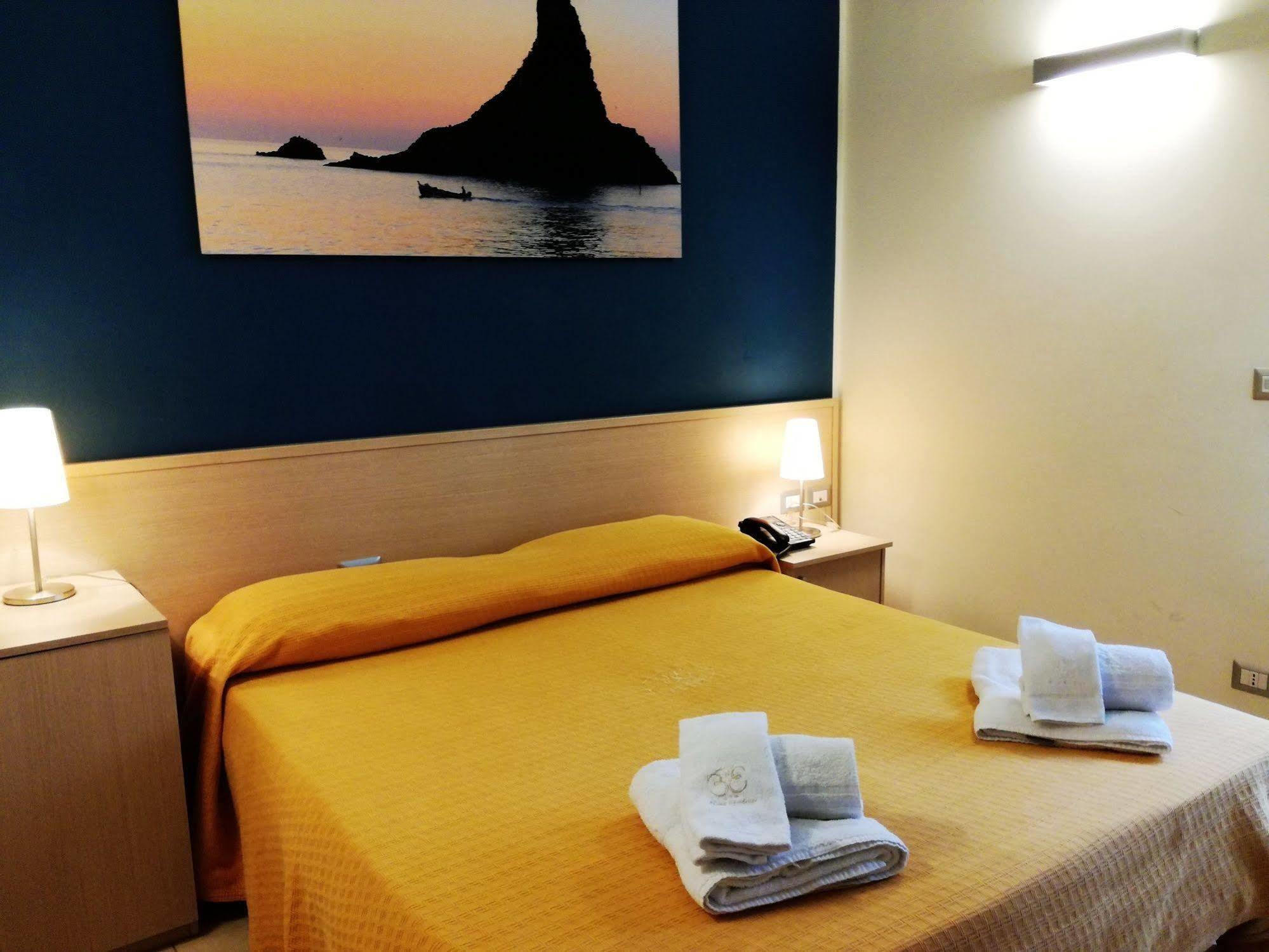 Hotel Residence Empedocle Messina Exterior photo